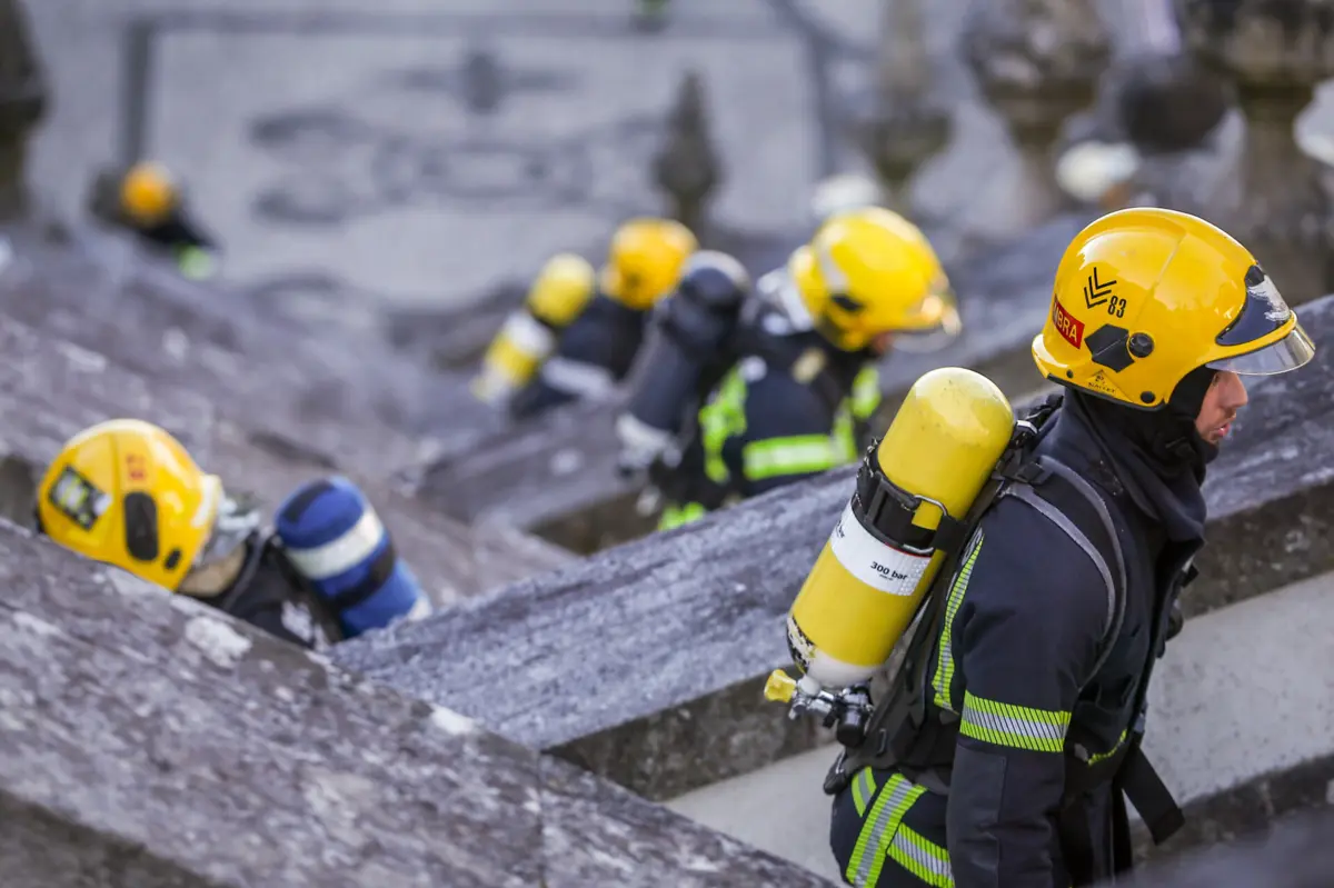 Bombeiros apontam ausência de uma carreira que dê estabilidade aos profissionais