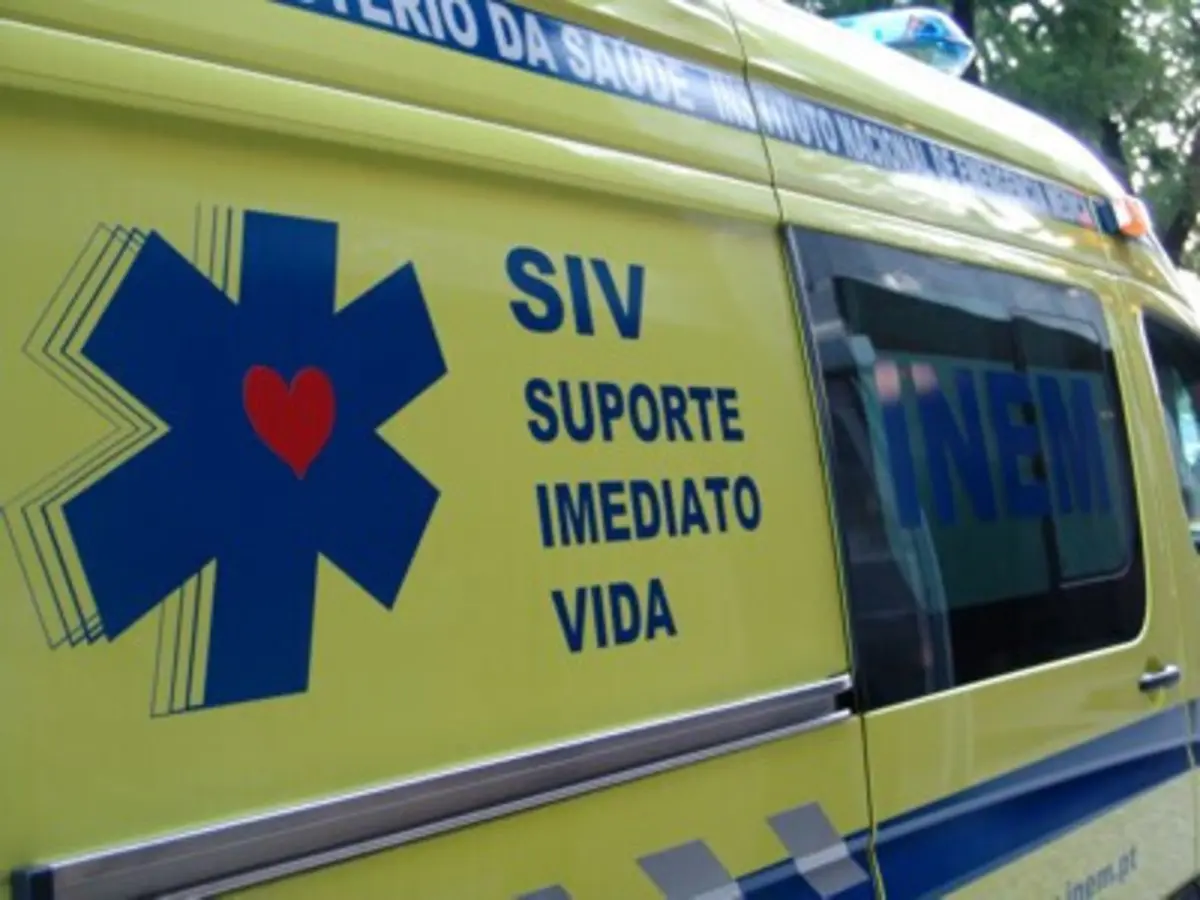 As duas vítimas foram assistidas no local por uma equipa de SIV