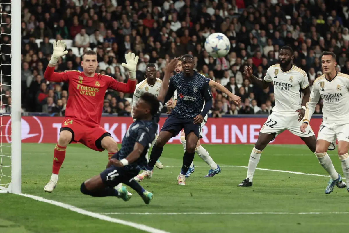 Álvaro Djaló não ganhou os duelos com Lunin, que conseguiu defender um penálti do avançado bracarense