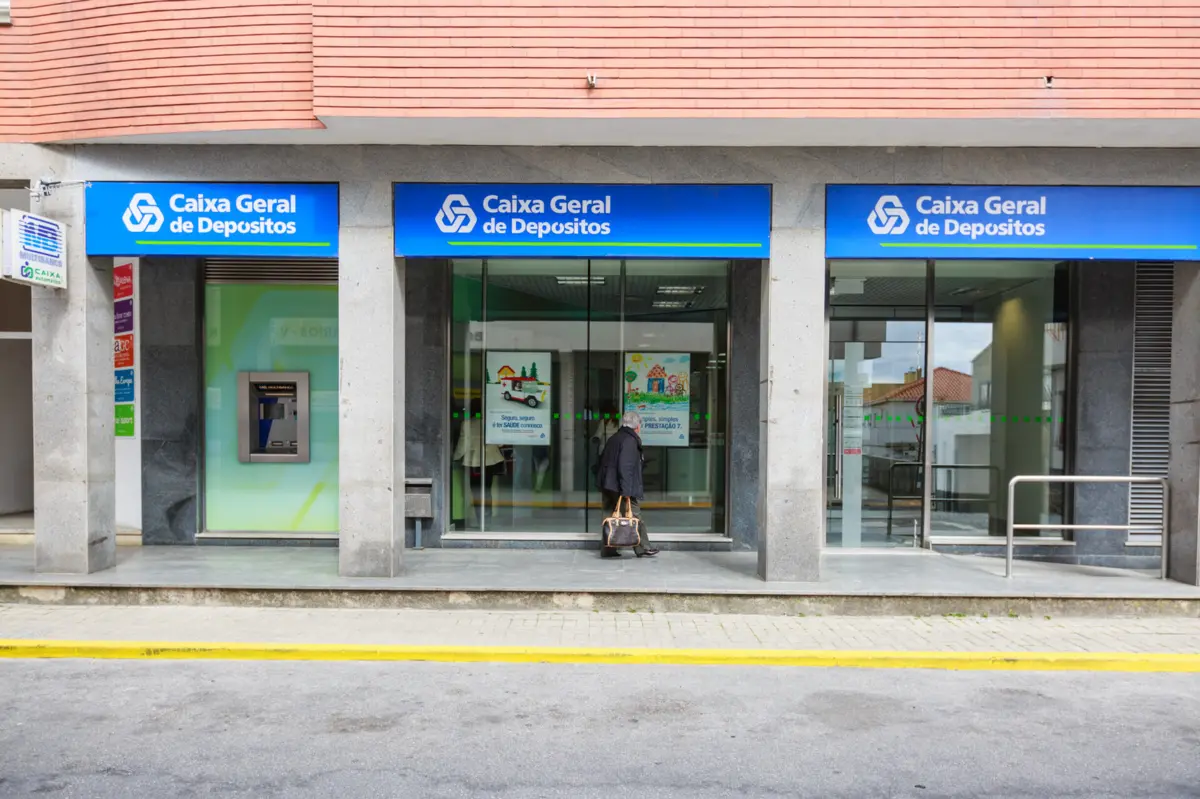 A Concorrência e o MP queriam ver condenados a uma coima no total de 225 milhões de euros 11 bancos nacionais