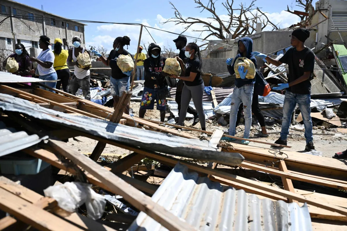 Distribuição de alimentos na Jamaica