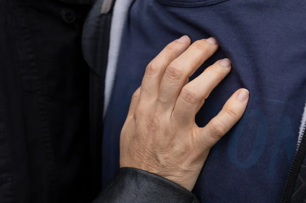 Imagem de contexto do artigo Ver pornografia está a prejudicar intimidade, alerta Comissão de Nacional de Jovens