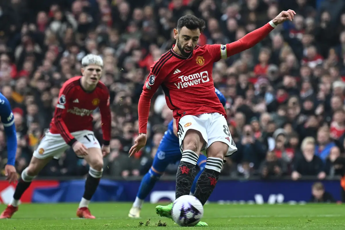Bruno Fernandes fez, de grande penalidade, o primeiro golo do Manchester United