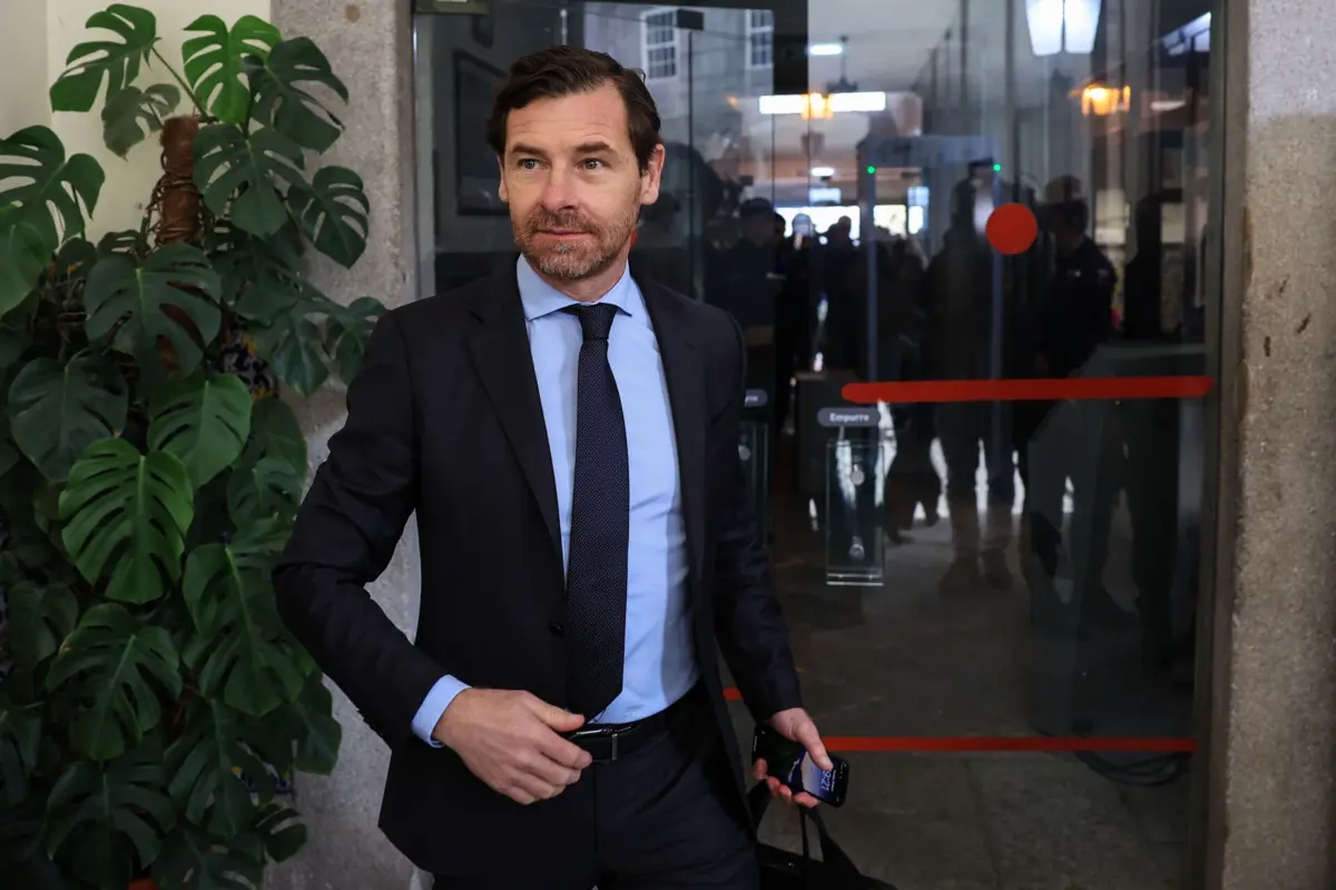 André Villas-Boas çodera processo
