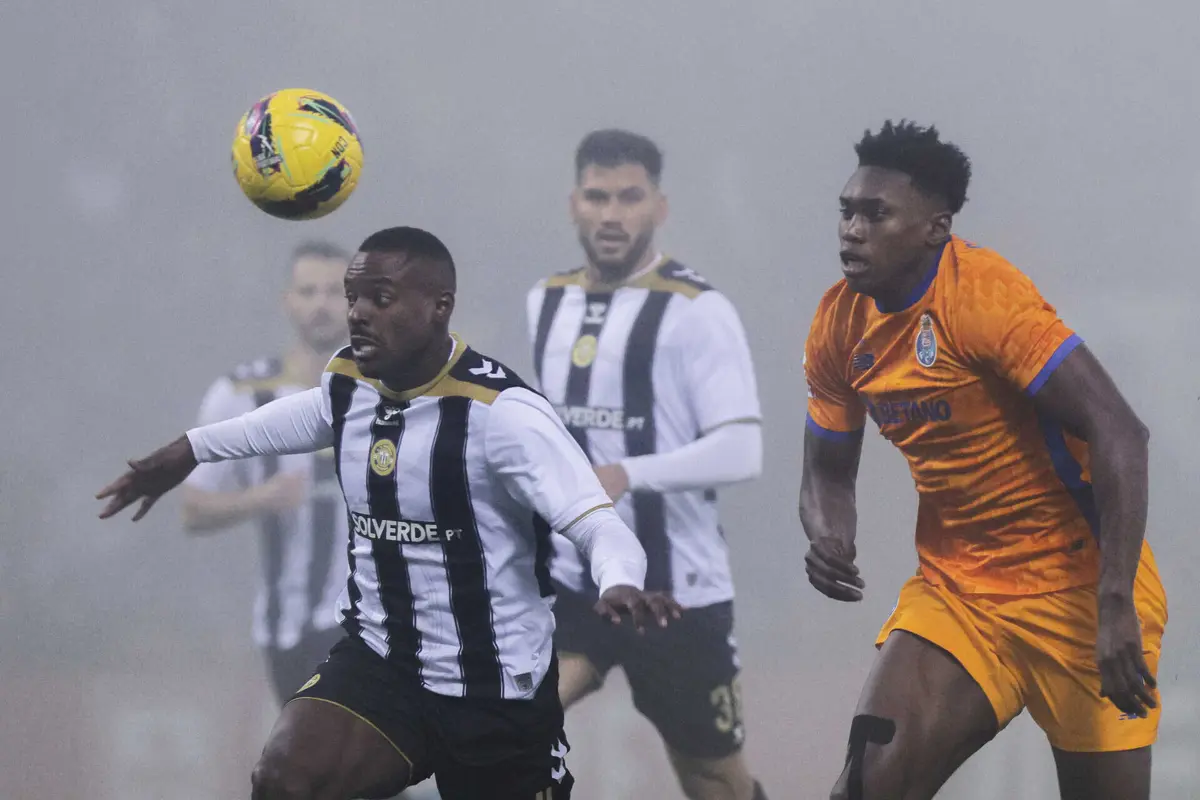 Nevoeiro adiou o jogo entre Nacional e F. C. Porto