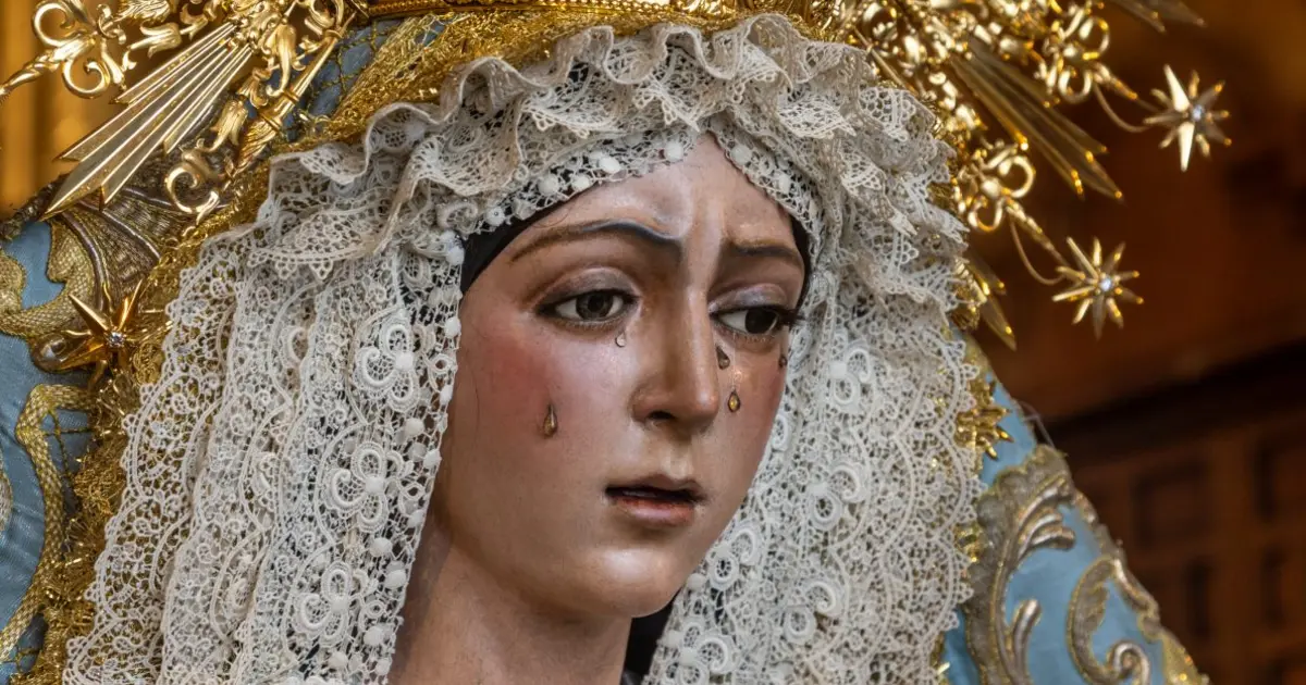 Imagem de contexto do artigo Pestanas XL em restauro da Virgem de Macarena geram polémica, em Espanha