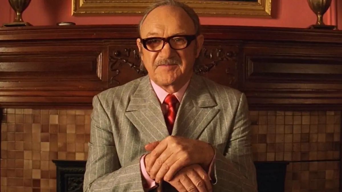 Gene Hackman em "The Royal Tenenbaums", de Wes Anderson: uma preciosidade do ator num papel melancólico e cómico.
