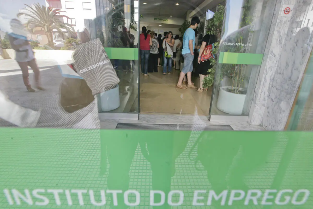 Imagem de contexto do artigo Nunca houve tantas pessoas empregadas com Ensino Superior