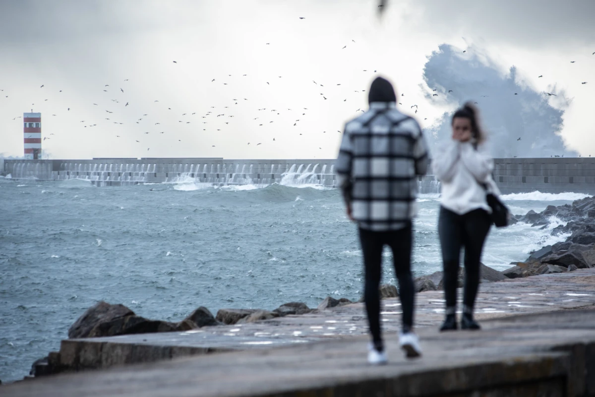 Depressão Aline vai afetar sobretudo as regiões centro e sul, devendo atingir o país pelas 12 horas desta quinta-feira