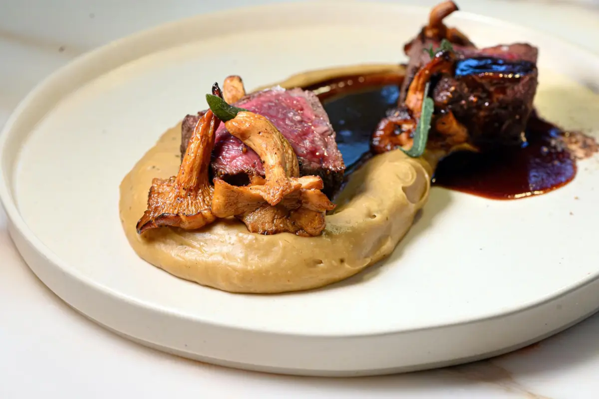 Scarlett Wine & Food