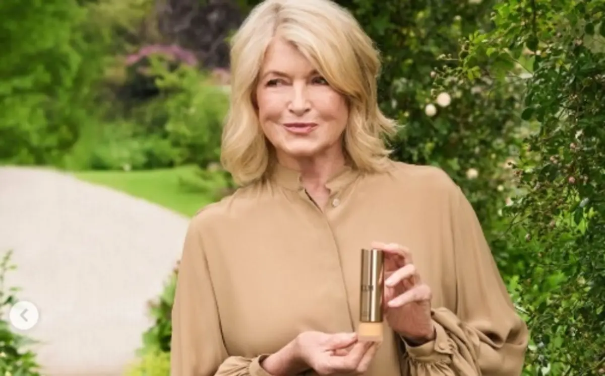 Imagem de contexto do artigo Um suspiro fundo, um copo de vodca e uma rodela de laranja. Eis o conselho de Marta Stewart