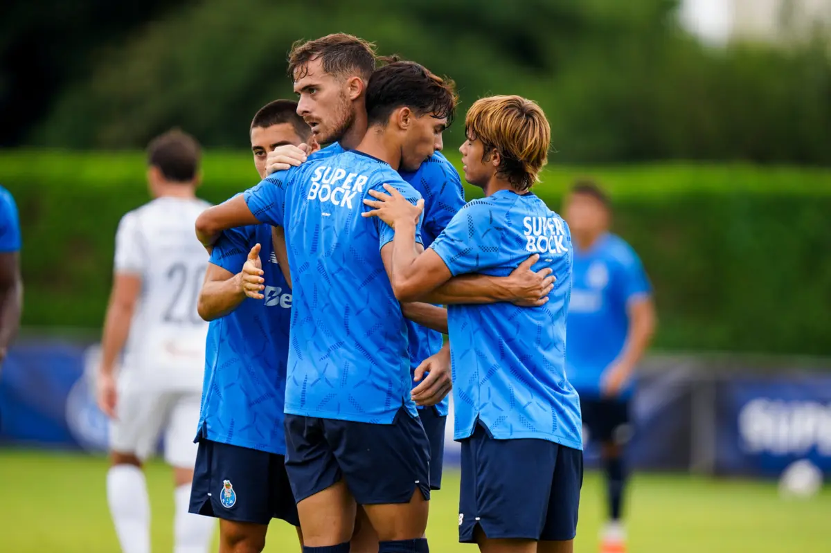 Toni Martínez marcou dois golos, um dos quais após passe de Rodrigo Mora