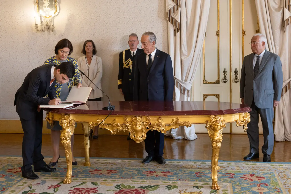 Frederico Francisco tomou posse sob os olhares de Marcelo e de Costa