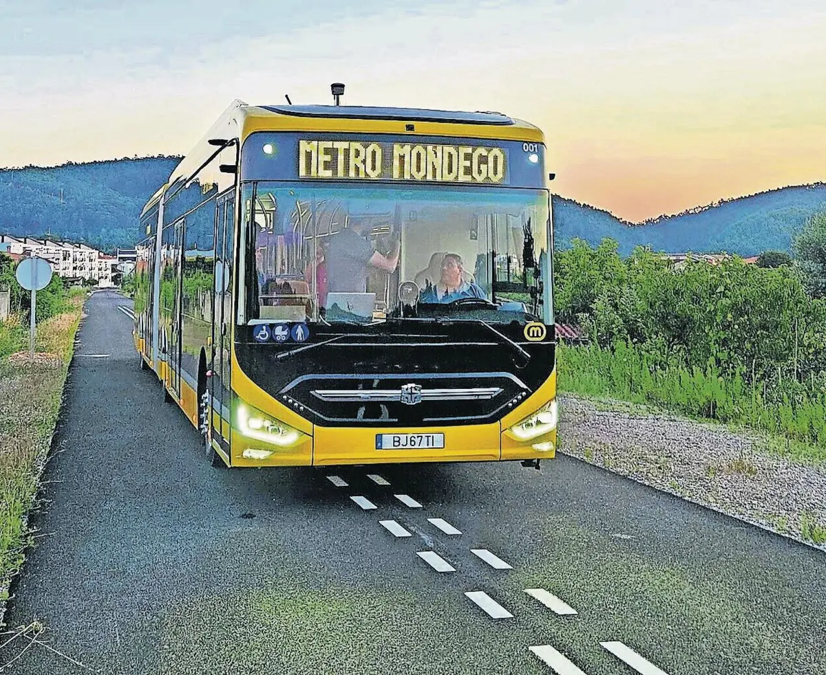 Coimbra adquiriu 35 veículos elétricos para assegurar o serviço