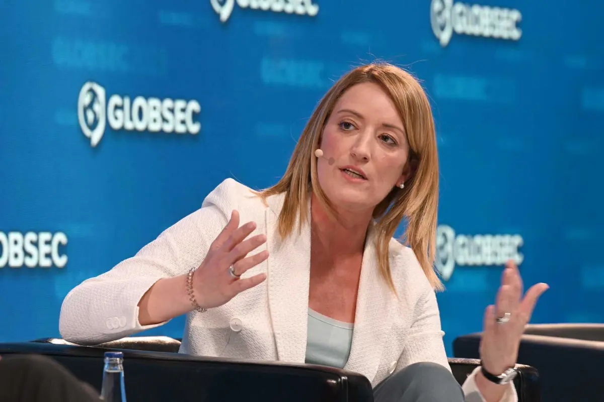 A presidente do Parlamento Europeu, Roberta Metsola, é convidada do Conselho de Estado