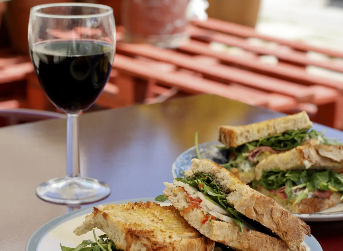 Imagem de contexto do artigo Fisco corrige taxa de IVA dos menus de restaurantes