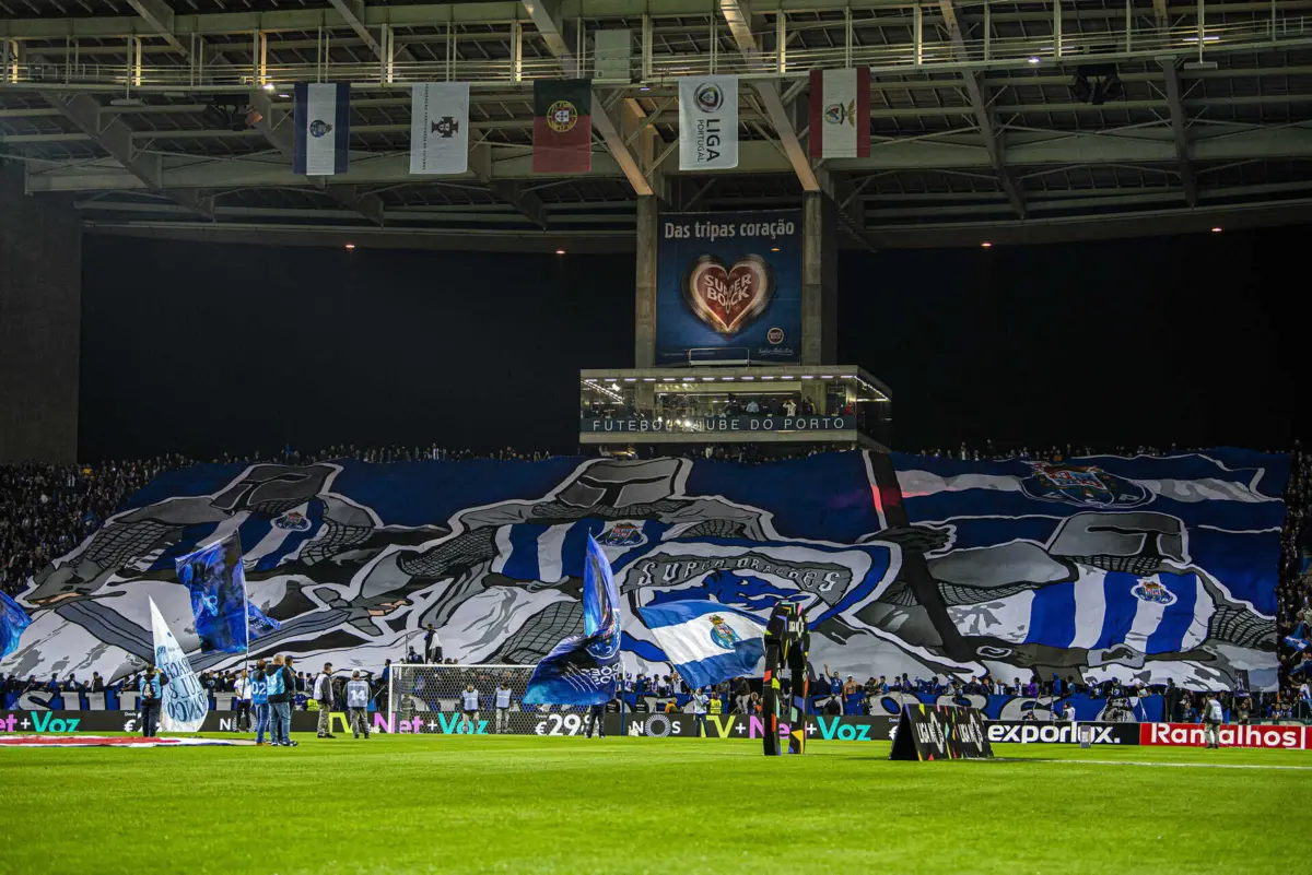 Os Super Dragões no Estádio do Dragão