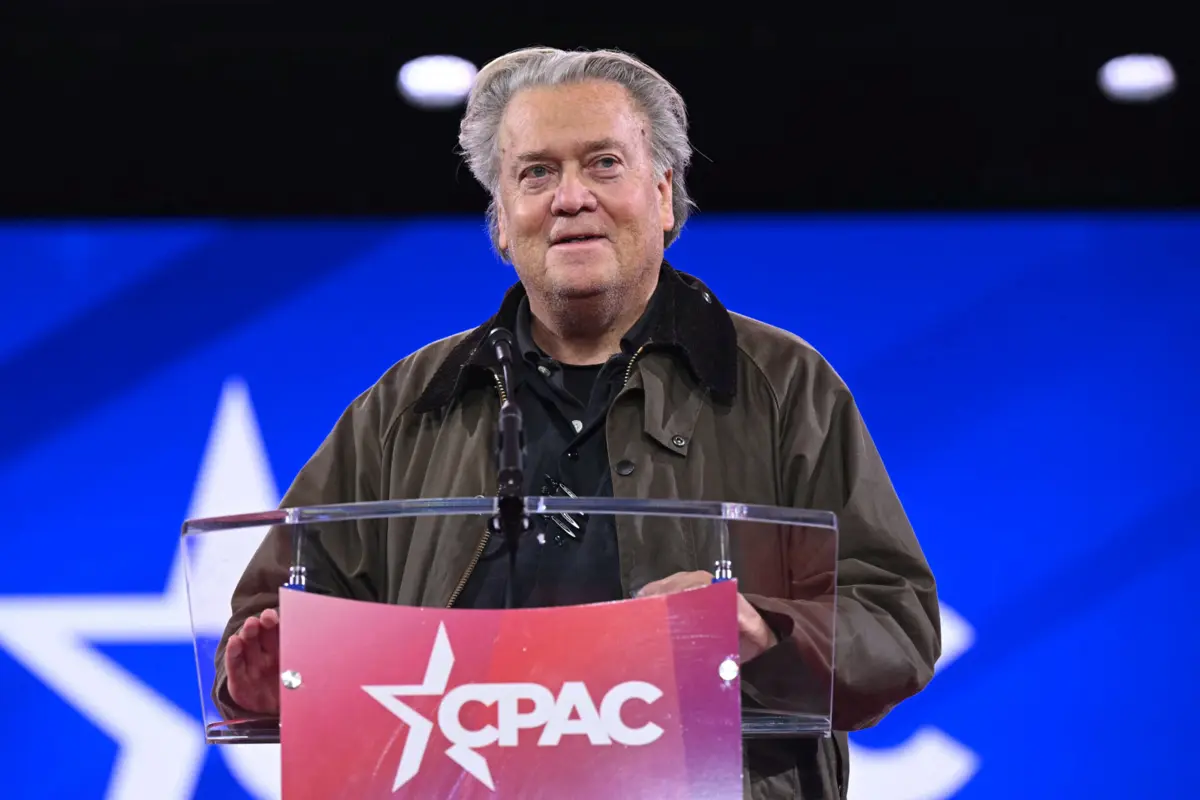 O antigo conselheiro do presidente norte-americano Steve Bannon