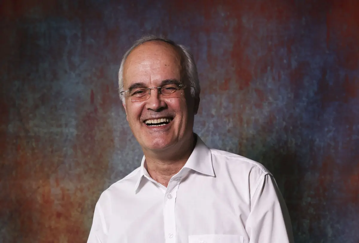 Albino Almeida alerta para a falta de coragem política para reverter corte de 5% nas remunerações dos autarcas.