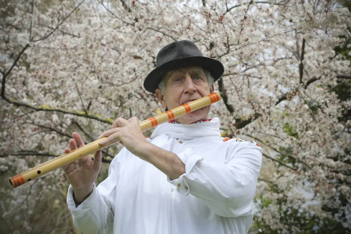 Imagem de contexto do artigo "É a minha vida!": Rão Kyao foi roubado e pede devolução de saco de flautas