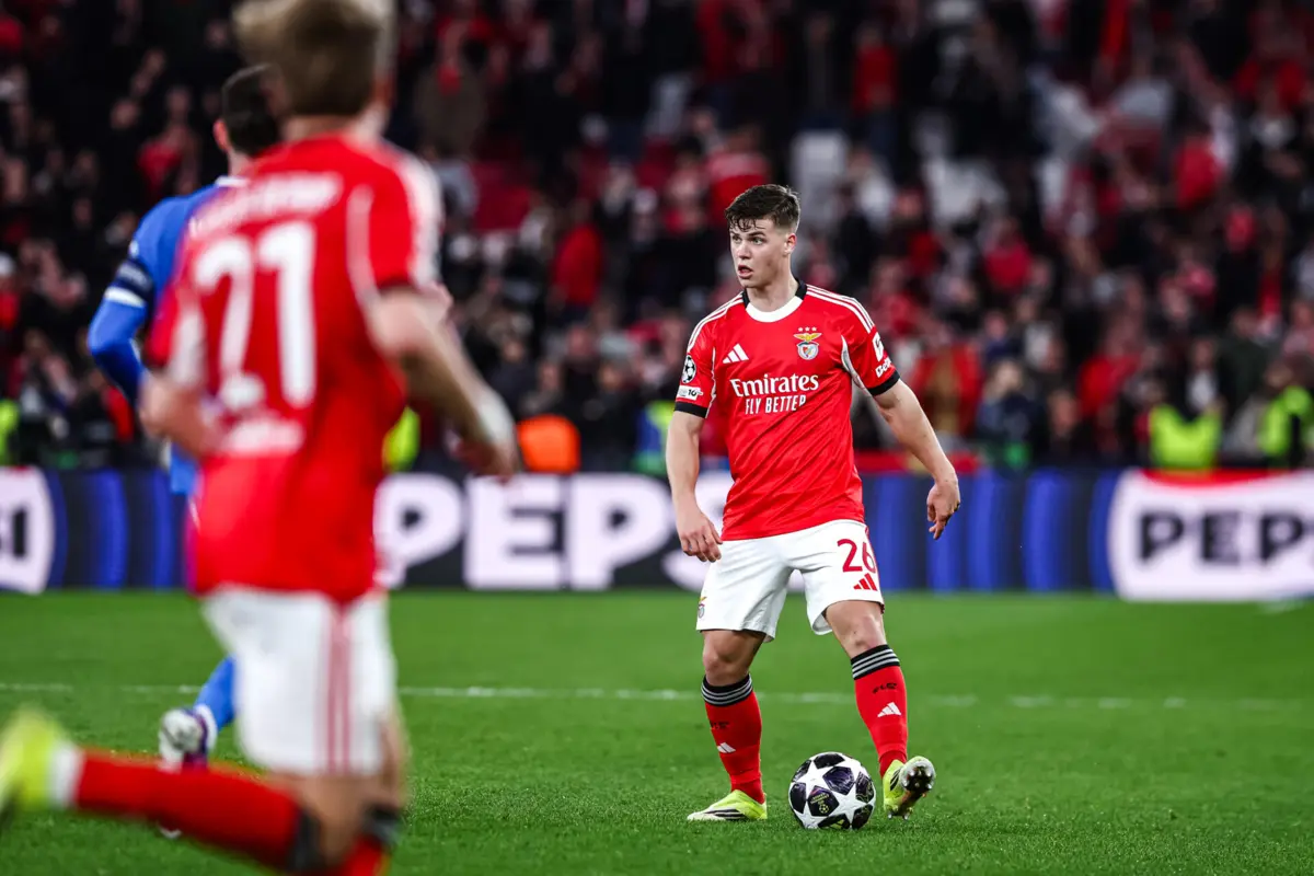 Samuel Dahl, lateral do Benfica