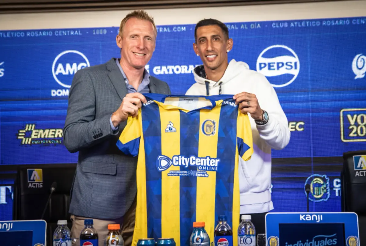 Angel Di María volta a vestir a camisola do Rosario Central, de onde saiu em 2007 para o Benfica