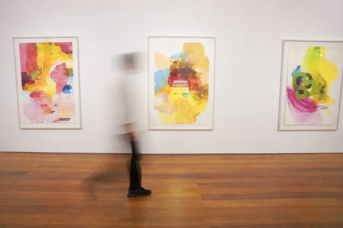 Dimensão solar atravessa os trabalhos do artista vimaranense