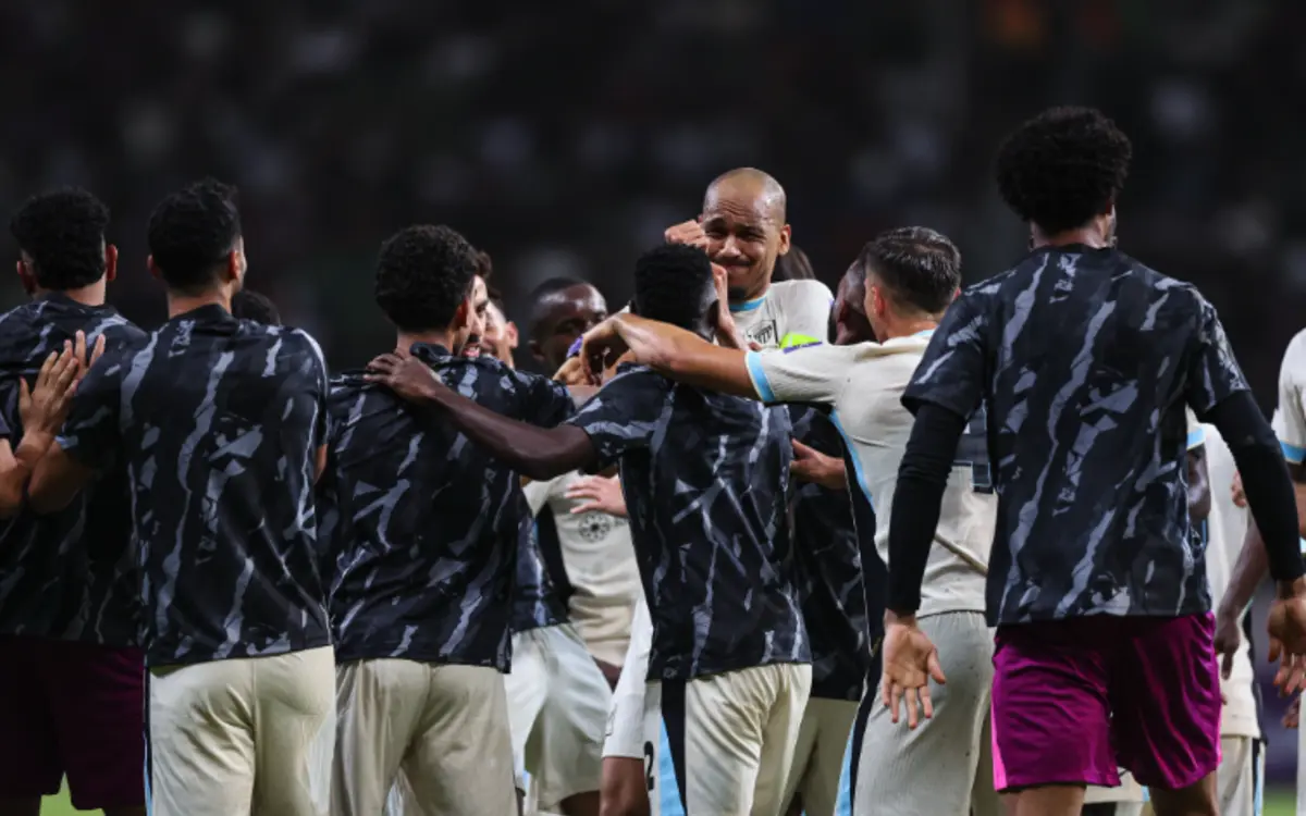 Fabinho (ex-Rio Ave) festeja o segundo golo do Al Ittihad