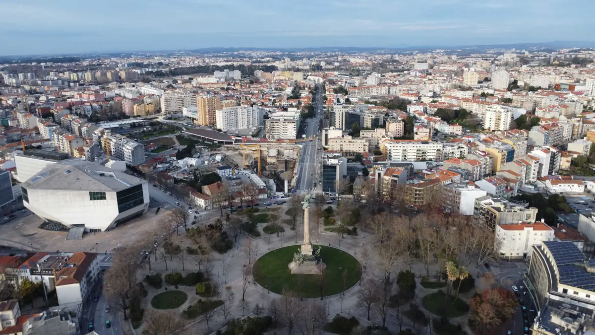 Nas futuras ruas, "é também possível a sua utilização pelas linhas de autocarro da STCP eventualmente desviadas da rotunda da Boavista pelo metrobus"