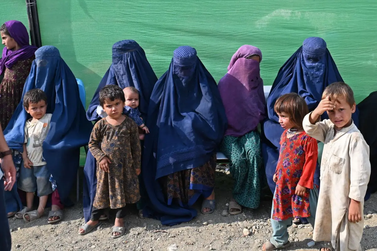 É a primeira vez que uma proibição deste tipo é imposta desde que os talibãs tomaram o poder em agosto de 2021