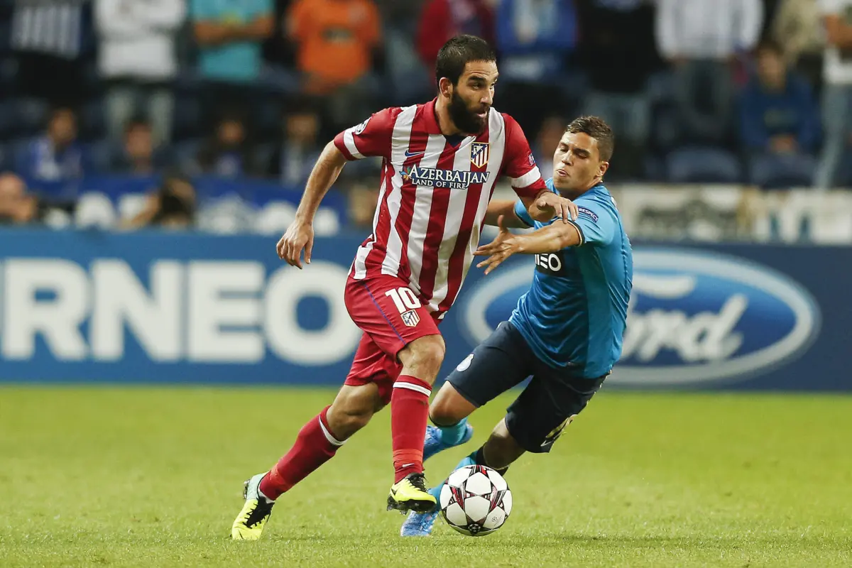 Arda Turan também jogou no Atlético Madrid