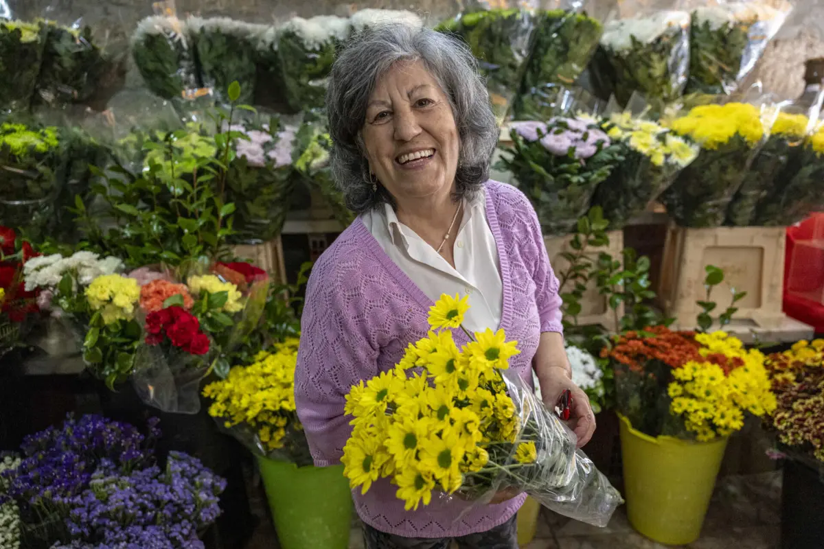 Maria Aurora Mendonça diz que margaridas por serem mais baratas têm mais saída