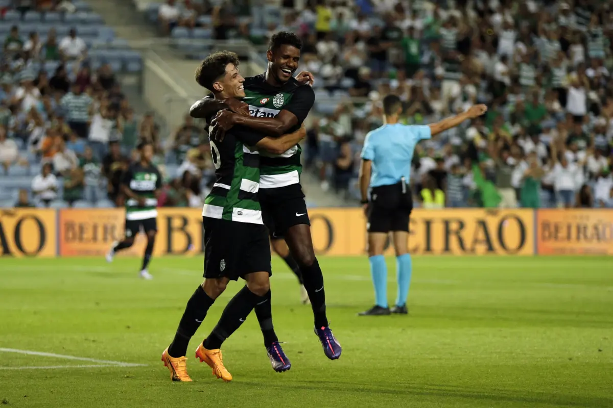 Rafael Nel festeja o primeiro golo. O jovem, que na época passada estava nos “bês”, foi titular e marcou