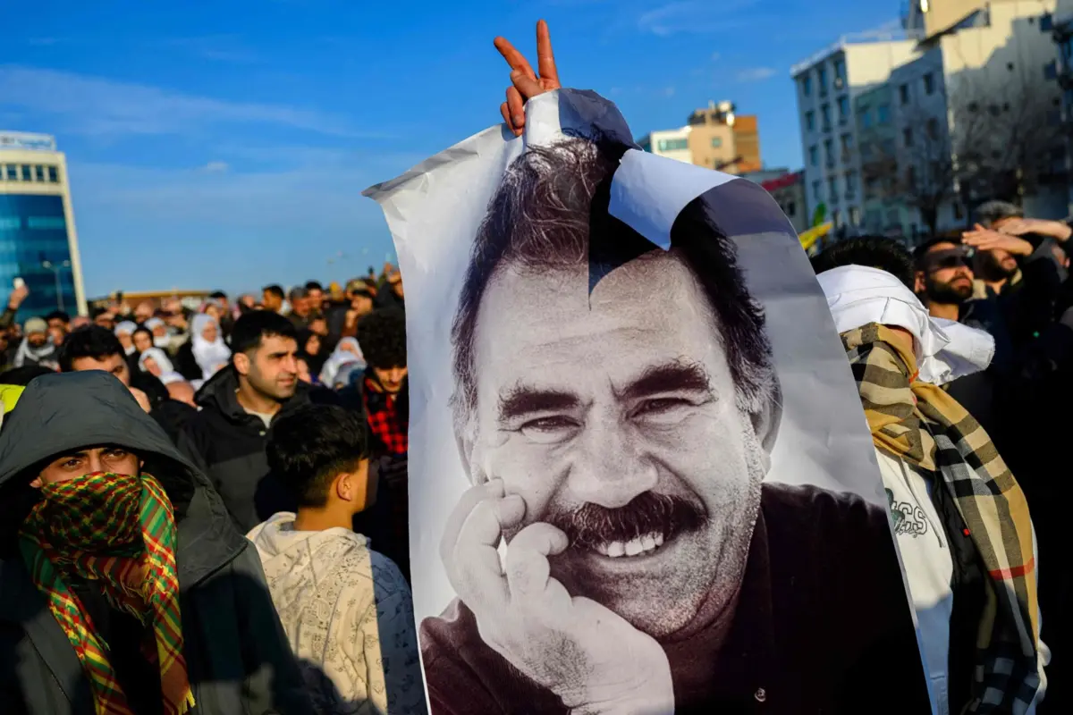 PKK cumpre apelo do seu fundador e líder, Abdullah Ocalan, que está detido