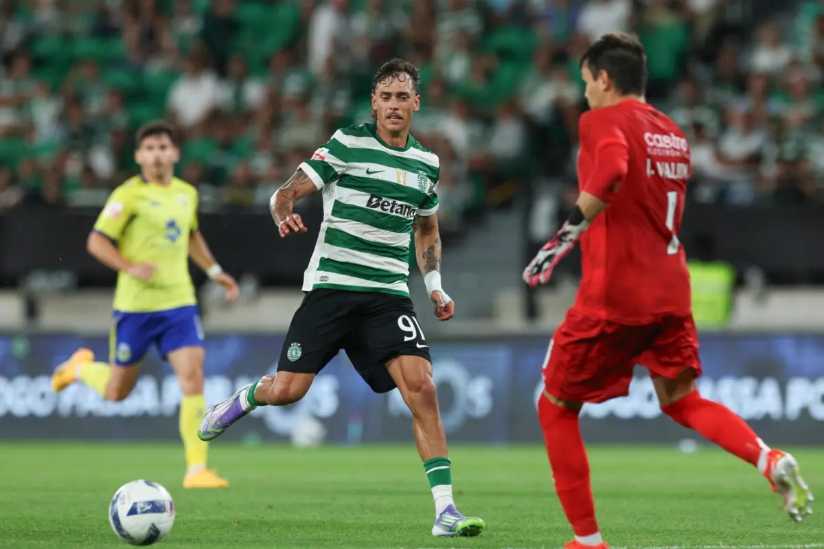 Ricardo Mangas estreou-se com dois golos frente ao Arouca