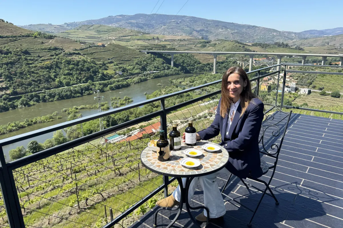 Mónia Batista, responsável do enoturismo da Quinta da Vacaria, produz três azeites biológicos