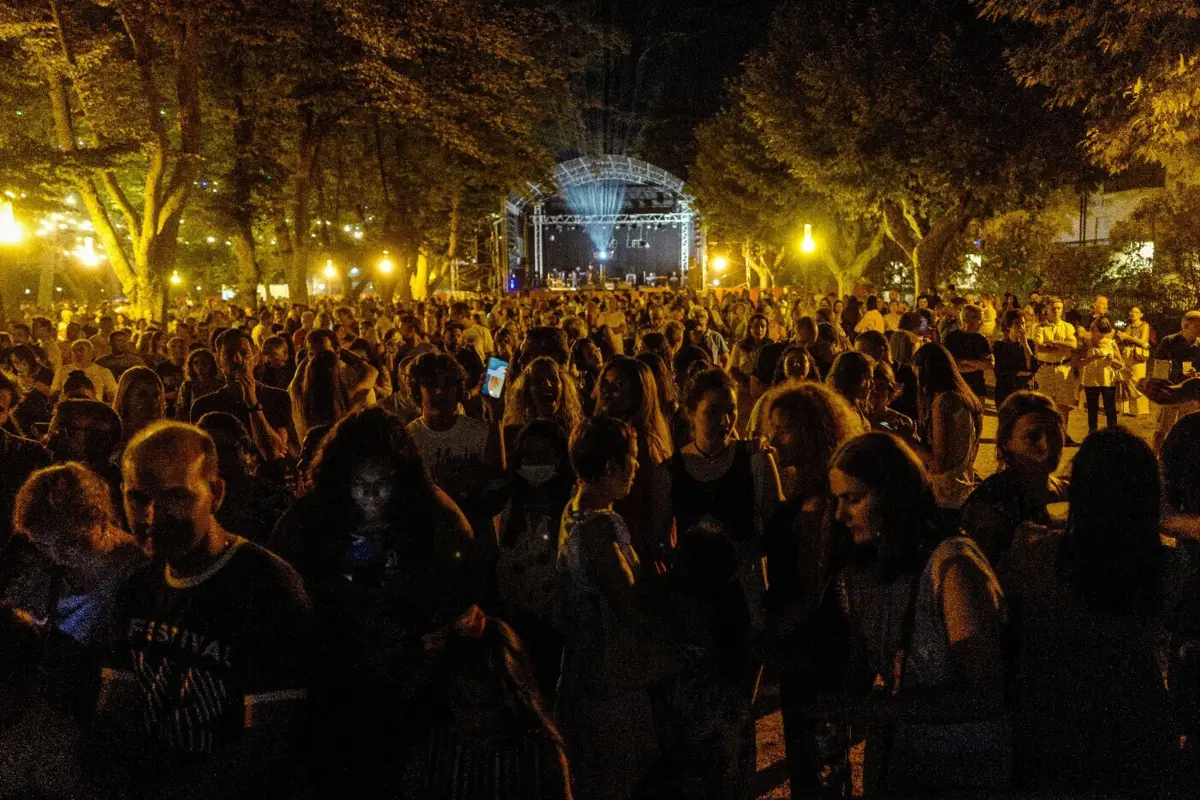 Imagem de contexto do artigo Pela EN2 até festival de música em Chaves