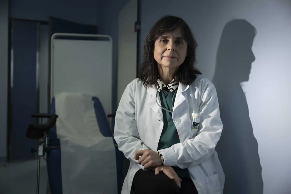 Carmen Lisboa dirige a consulta especializada no Hospital de São João