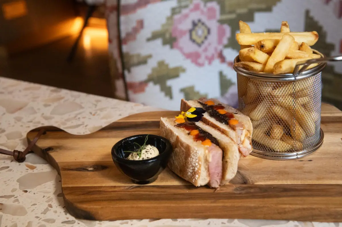 Prego de atum, no Bruto