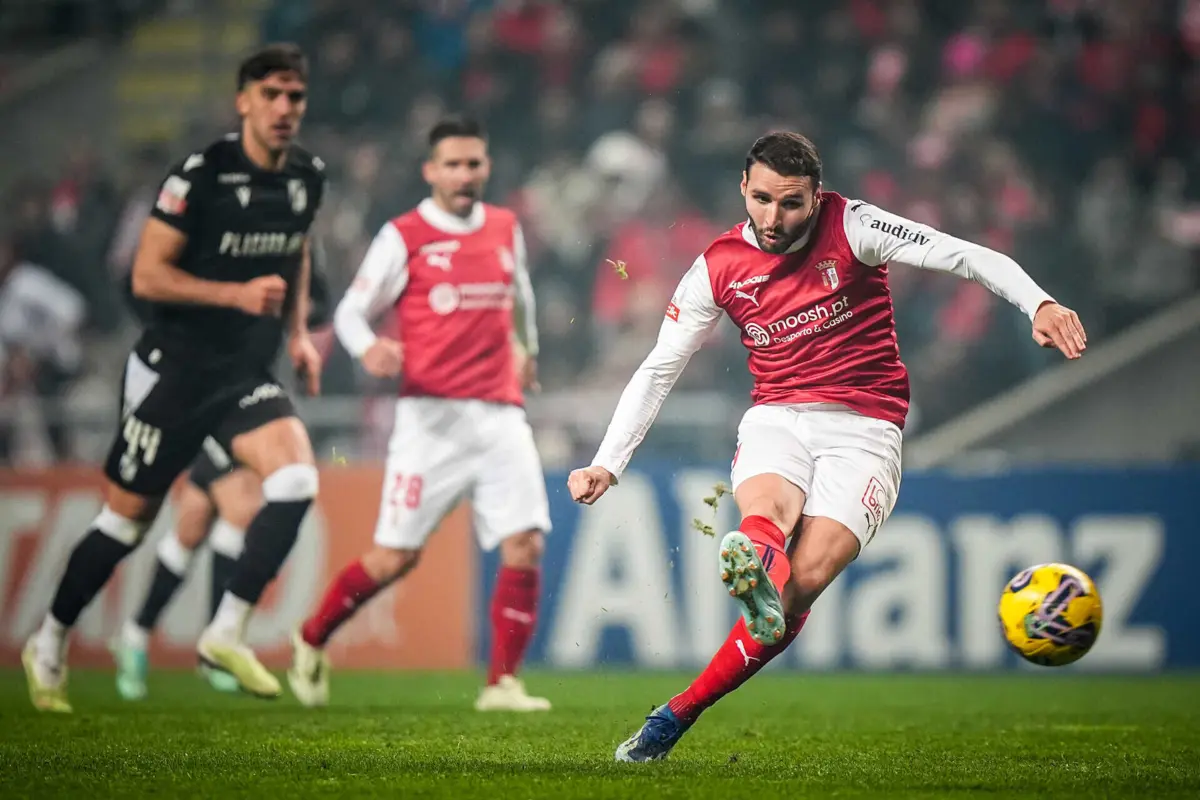 Abel Ruiz (à direita) interessa ao Bétis