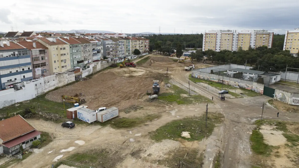 Autarquia diz que famílias não cumpriam critérios para integrar lista de realojamento feita em 2017