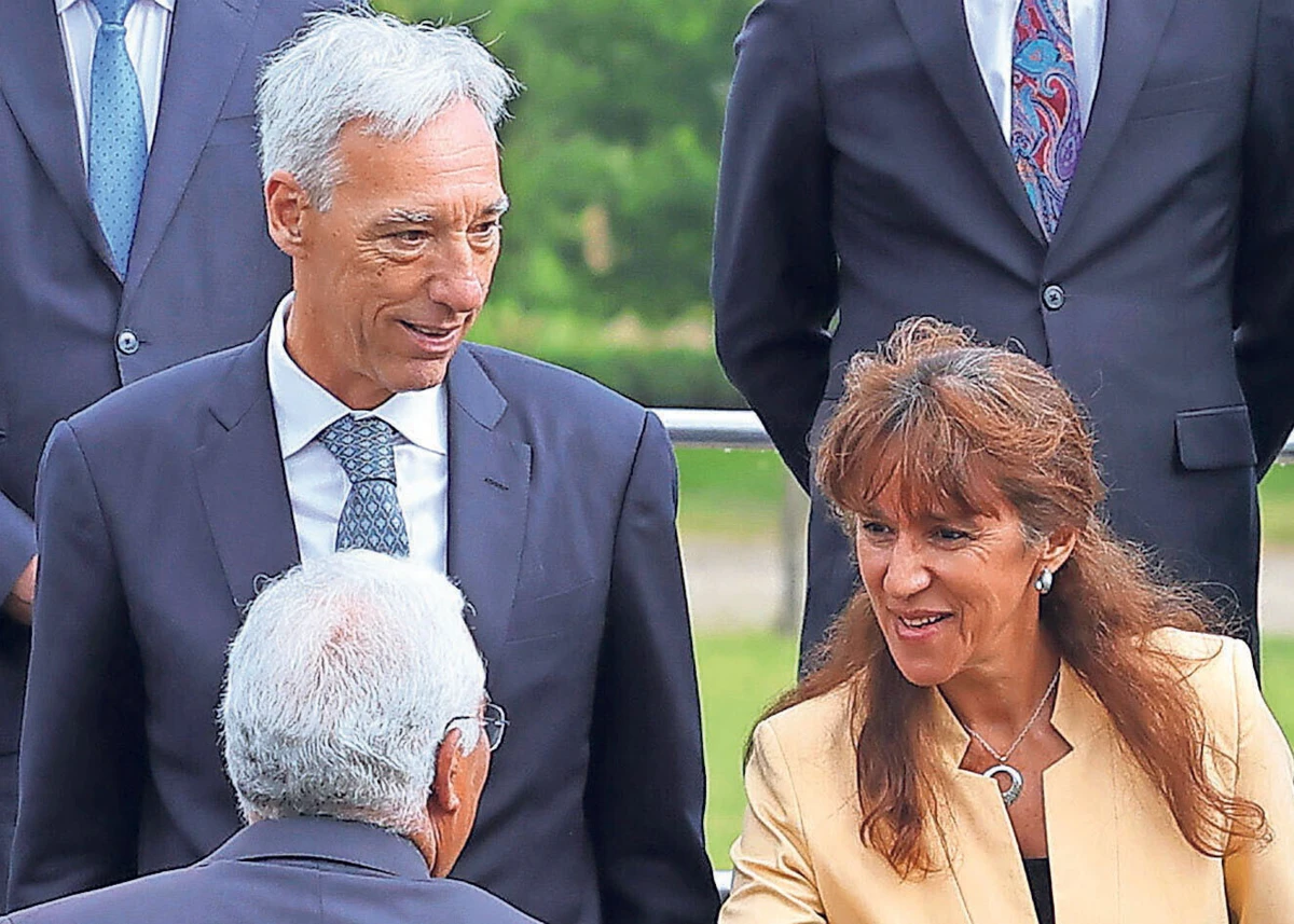 Gomes Cravinho nega ter interferido em contratos e Helena Carreiras já repudiou declarações de Paulo Branco