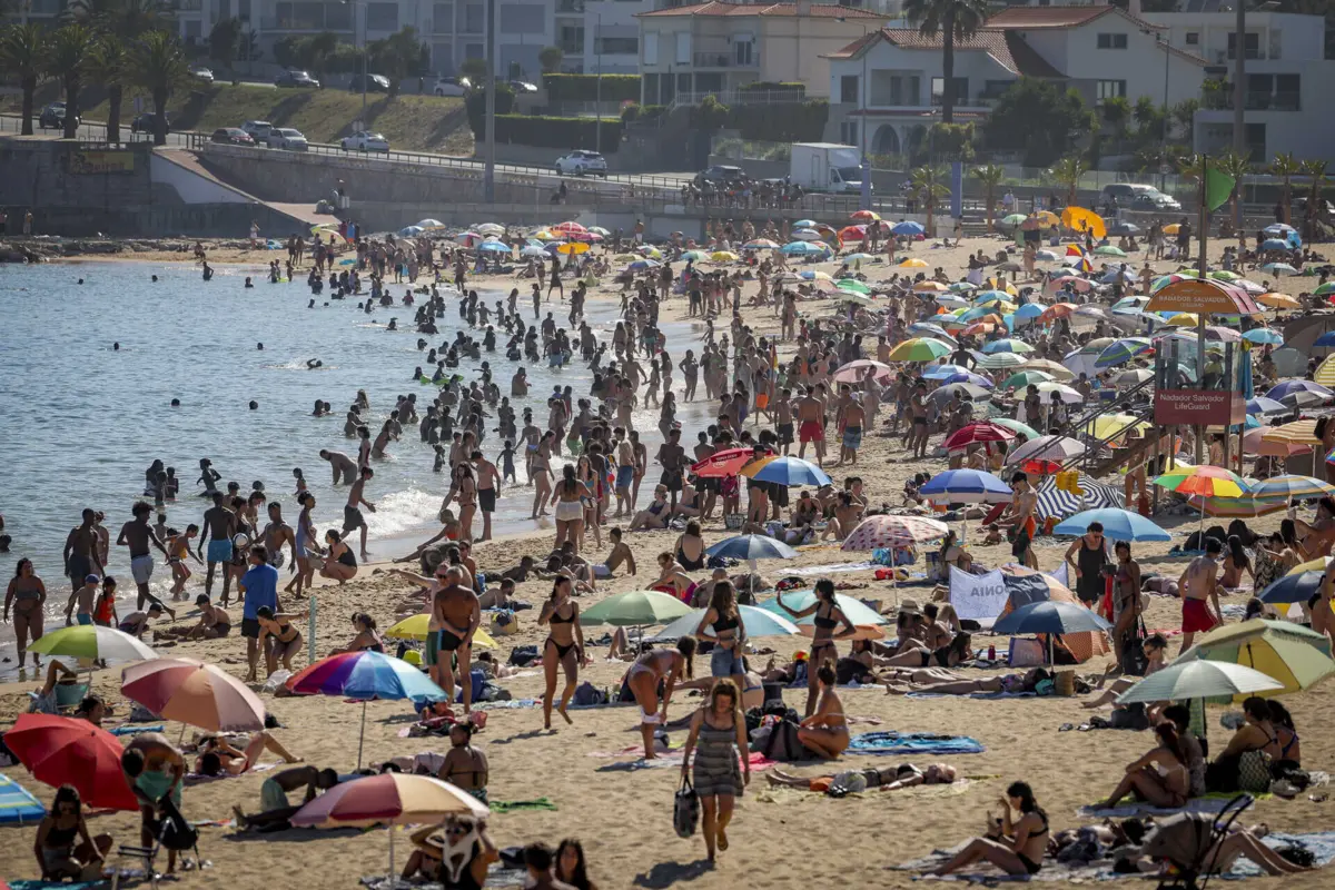 Oeiras é um dos concelhos do país em que a época balnear só encerrará a 30 de setembro