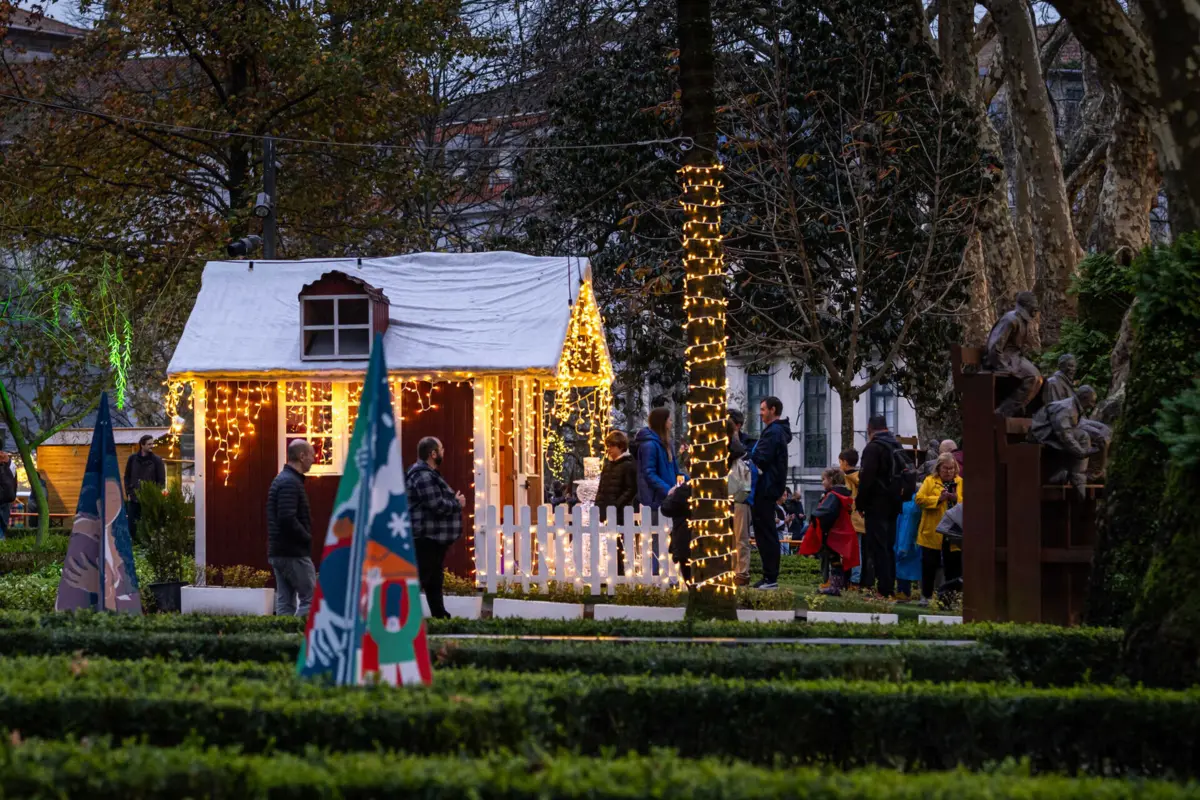 Mercado de Natal no Jardim do Cordoaria