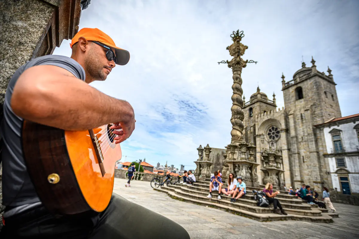 Imagem de contexto do artigo Câmara do Porto discute regulamento dos artistas de rua que proíbe amplificação de som