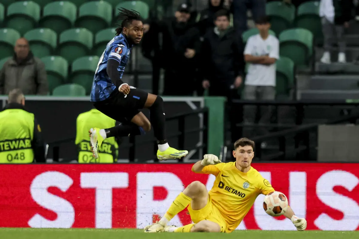 Franco Israel está a substituir o lesionado Adán na baliza do Sporting