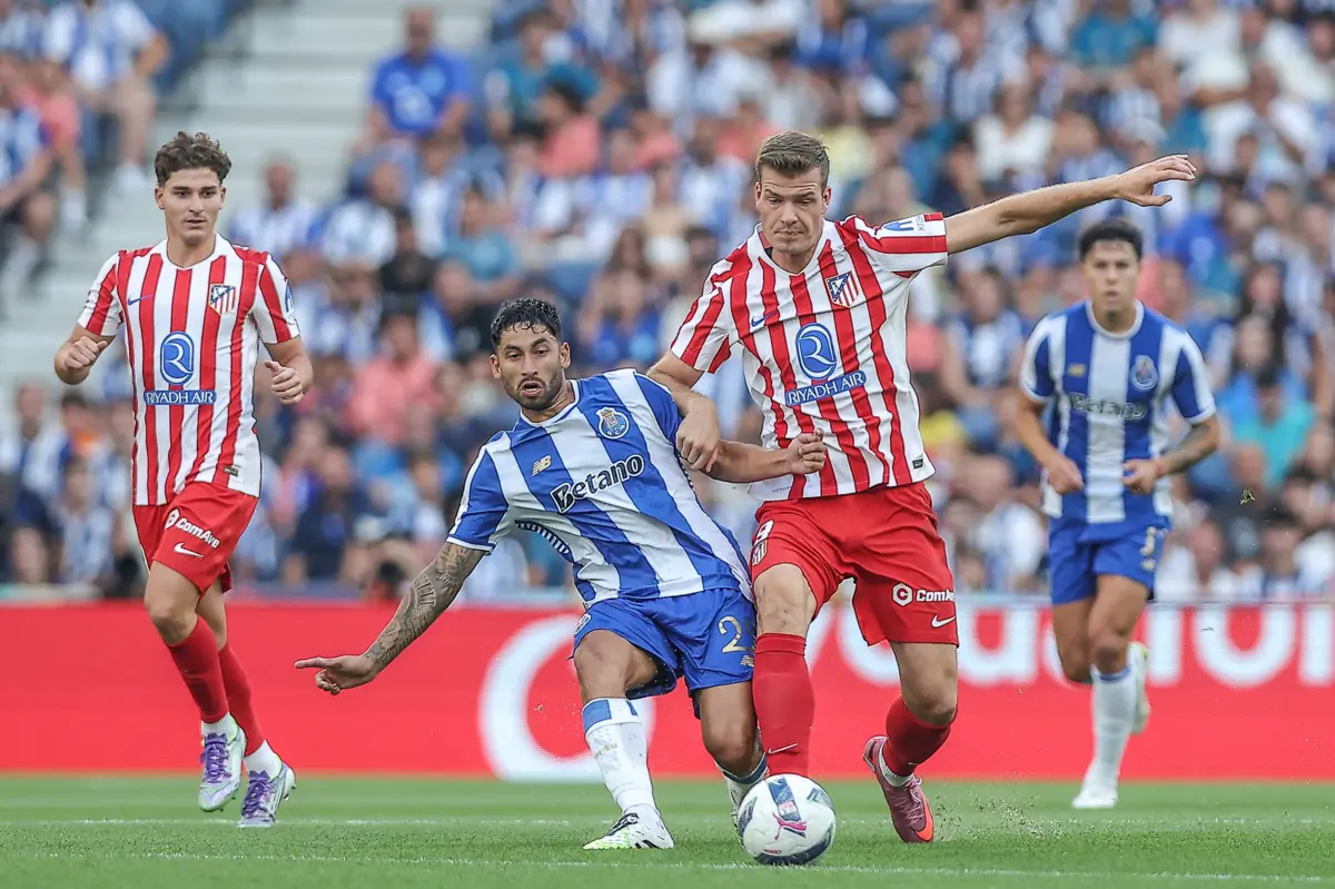 Alan Varela no jogo de apresentação frente ao A. Madrid