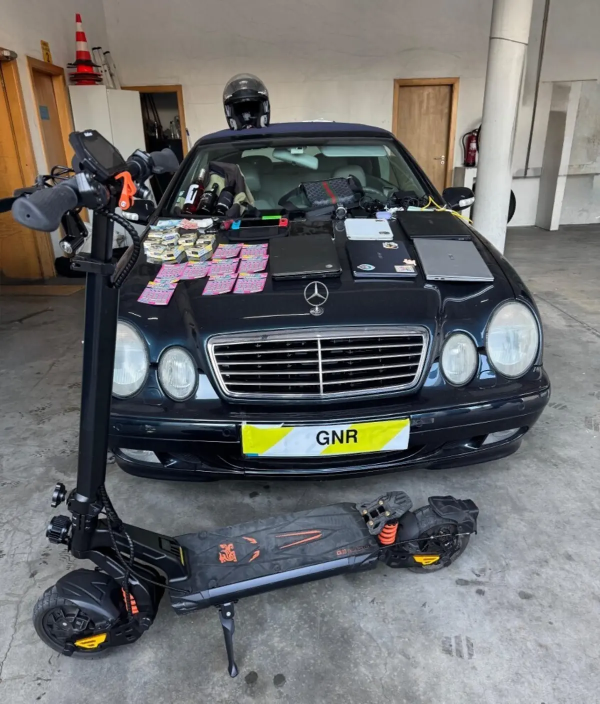 Material apreendido ao suspeito