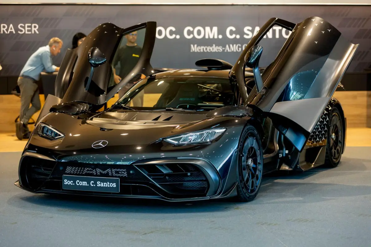 Mercedes-AMG One exposto pela primeira vez ao público, em Portugal