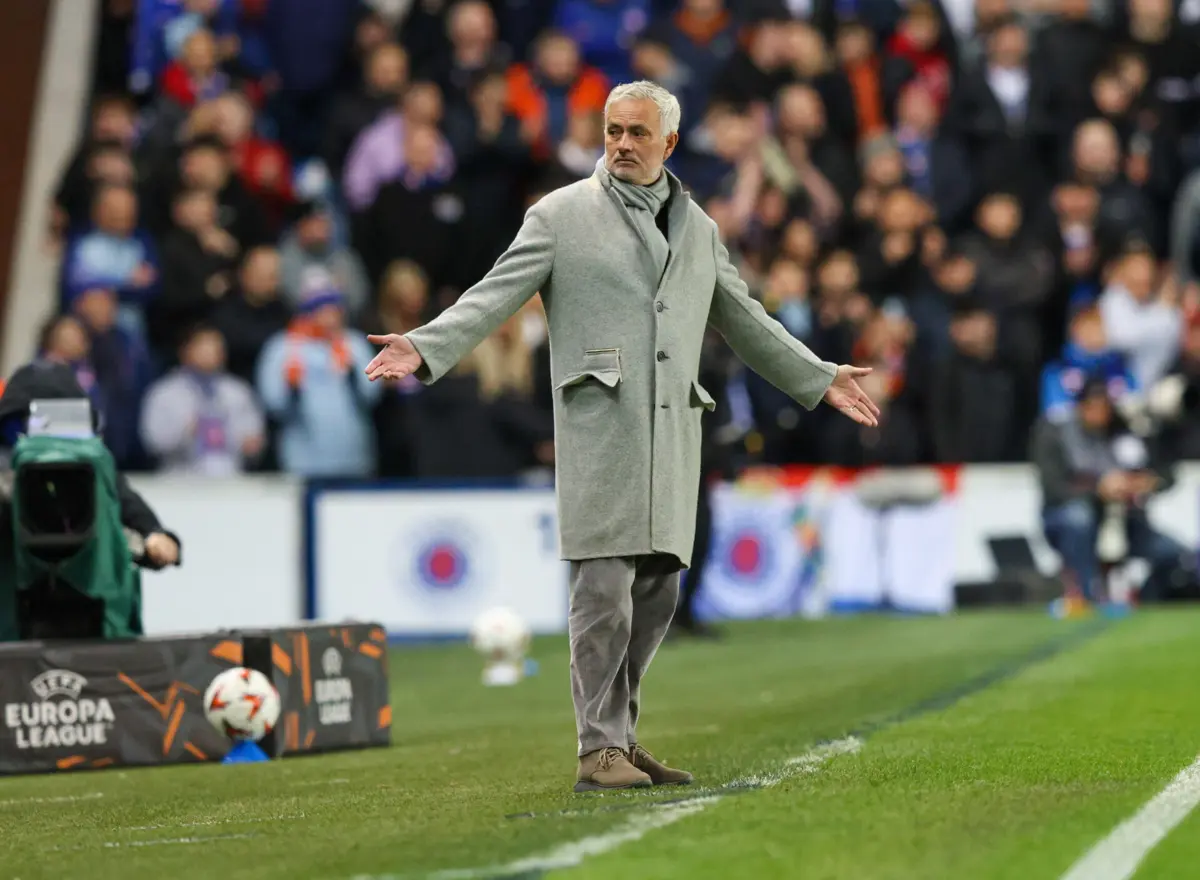 José Mourinho, treinador do Fenerbahçe